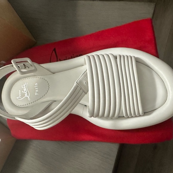 Christian Louboutin Manolasummer FLAT SIZE 39 Brand New. Purchased at Nordstrom - Picture 3 of 8